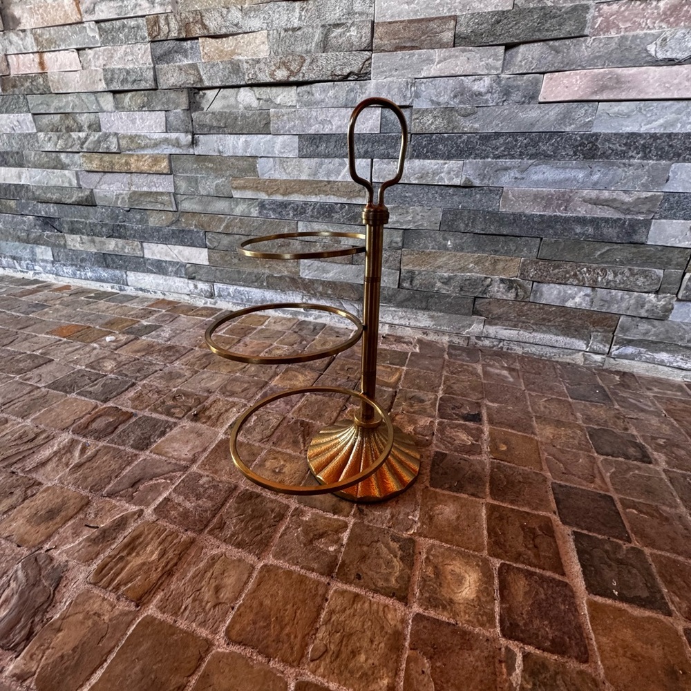 Elegant Gold Metal Stand/ towel rack
